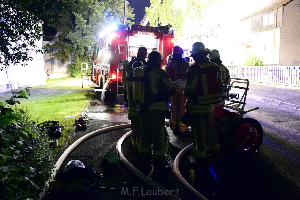 Grossfeuer Einfamilienhaus Siegburg Muehlengrabenstr P0142.JPG - Miklos Laubert